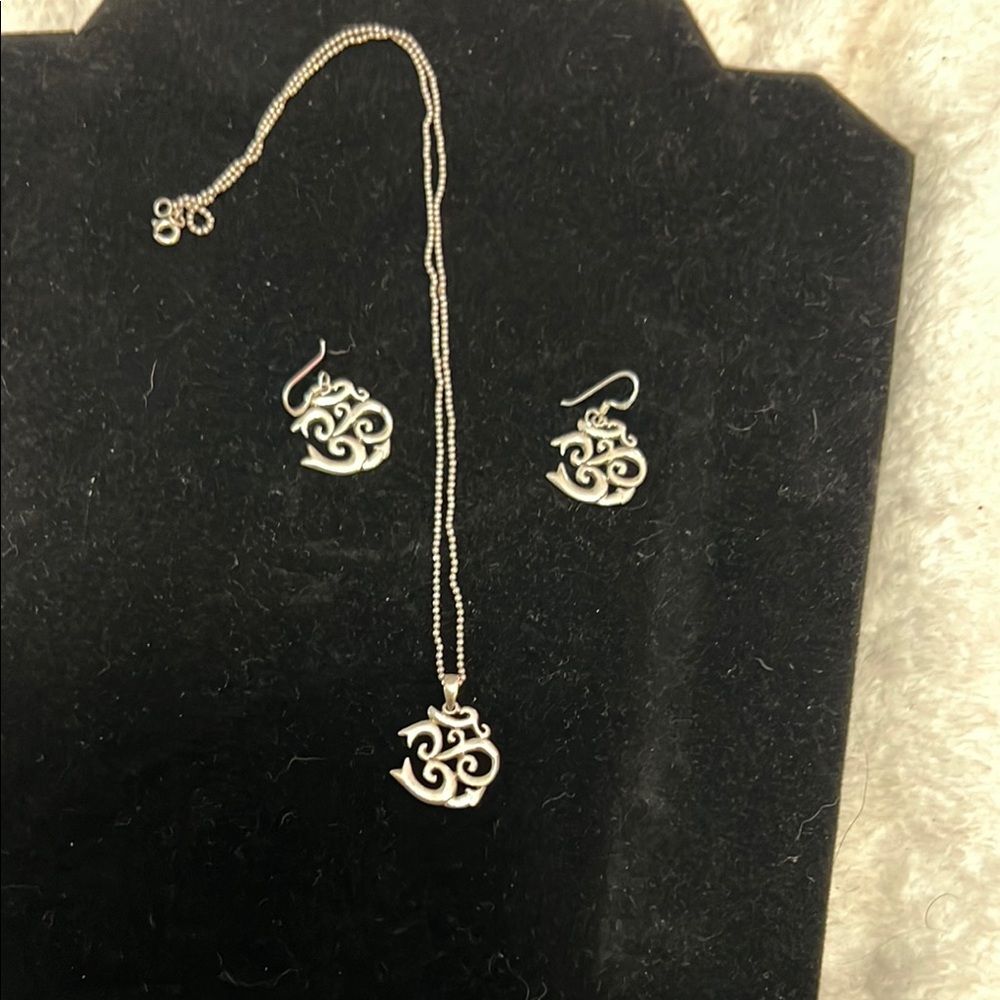Ohm Elegant Sterling Silver Jewelry Set for Women